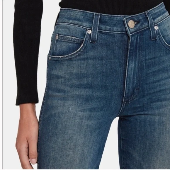 Amo • high rise stix crop jeans